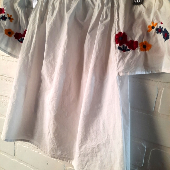 Embroidered Off-the-Shoulder Top - Picture 2 of 3